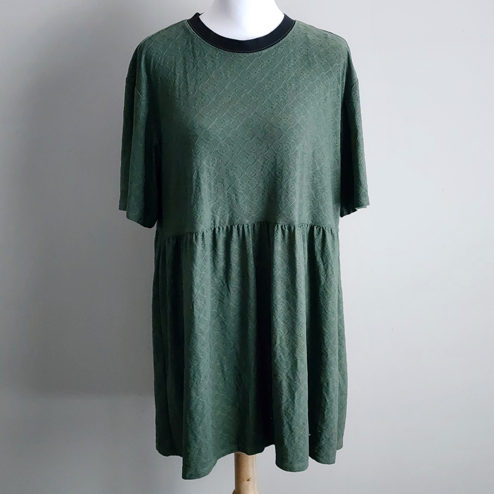 H&M Babydoll Dress Womens Medium Green Textured Damask Short Sleeve Mini Prairie